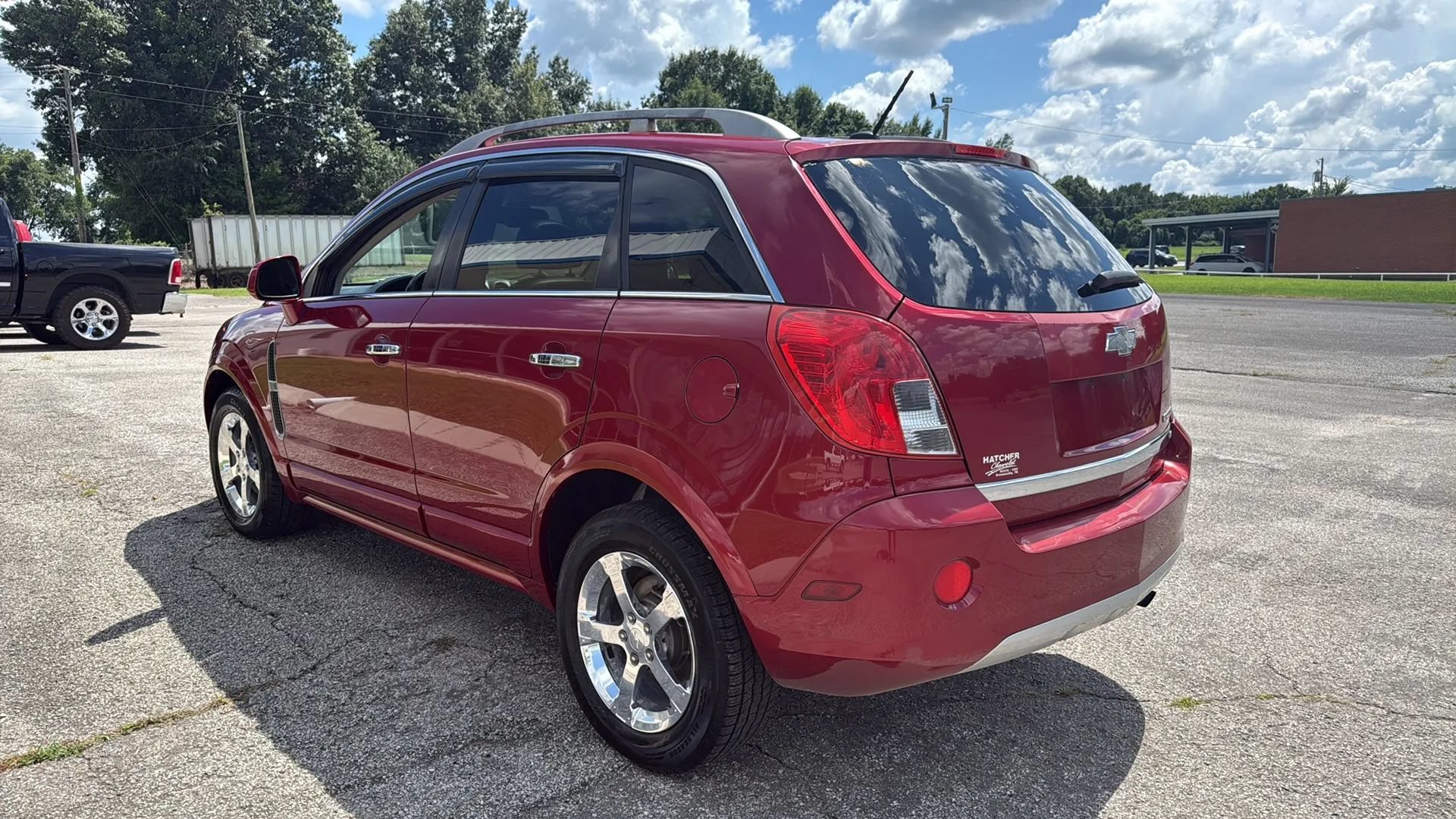 Used 2013 Chevrolet Captiva Sport LT w/ Convenience Package FWD image 3