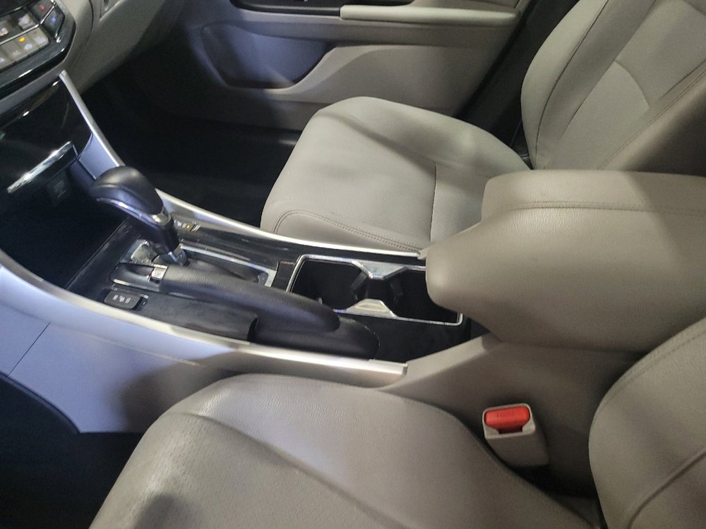 Used 2017 Honda Accord EX-L image 26