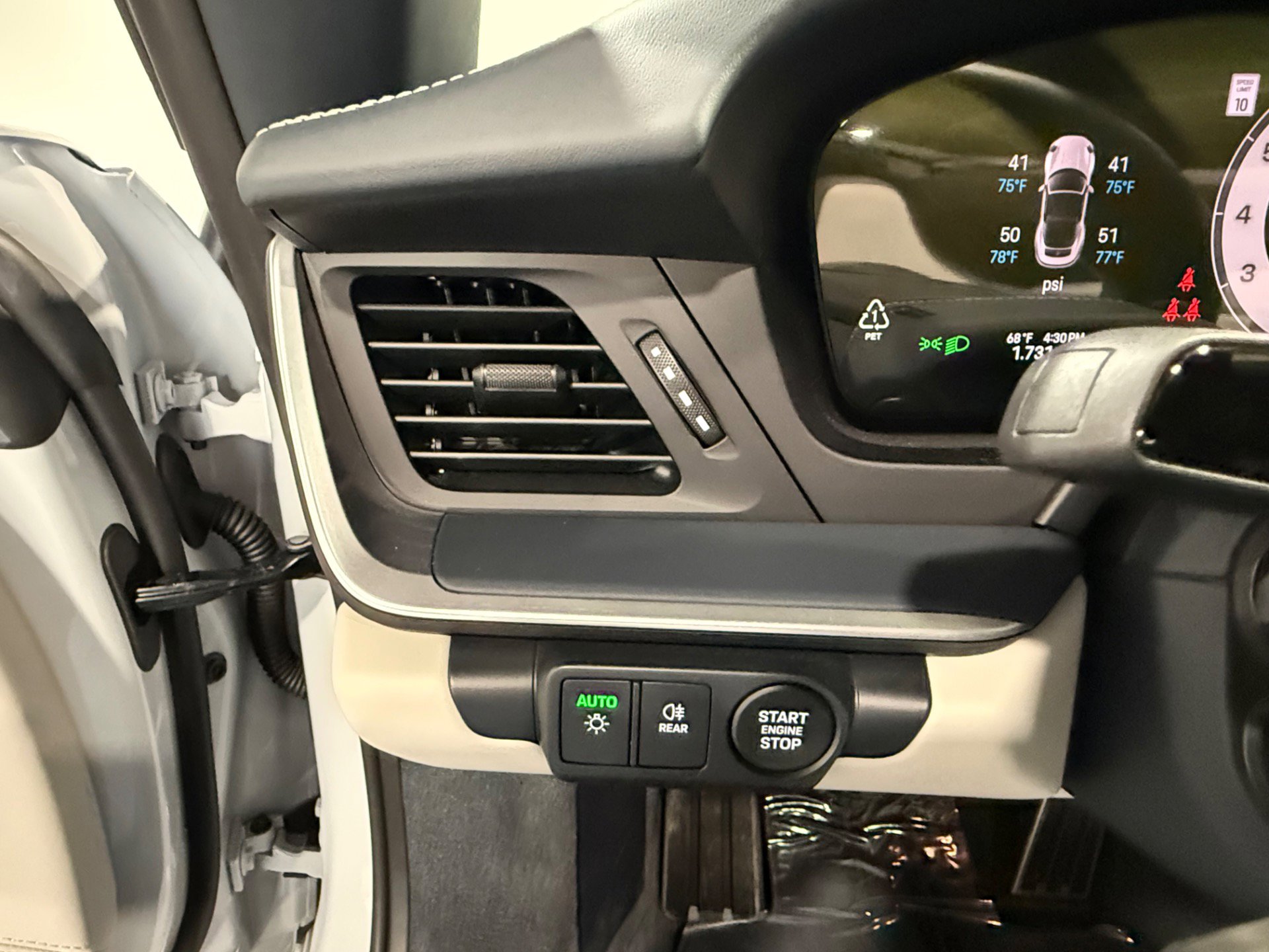 Used 2026 Porsche 911 Targa 4 GTS AWD/4WD image 58