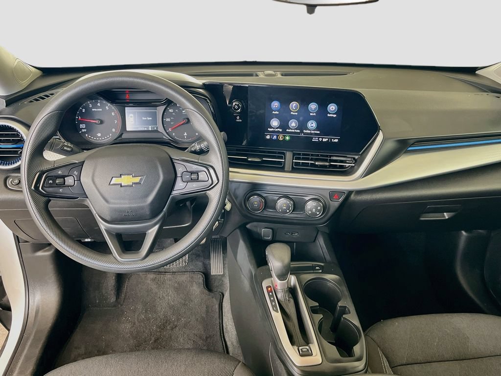 Used 2025 Chevrolet Trax LS w/ Driver Confidence Package FWD image 21