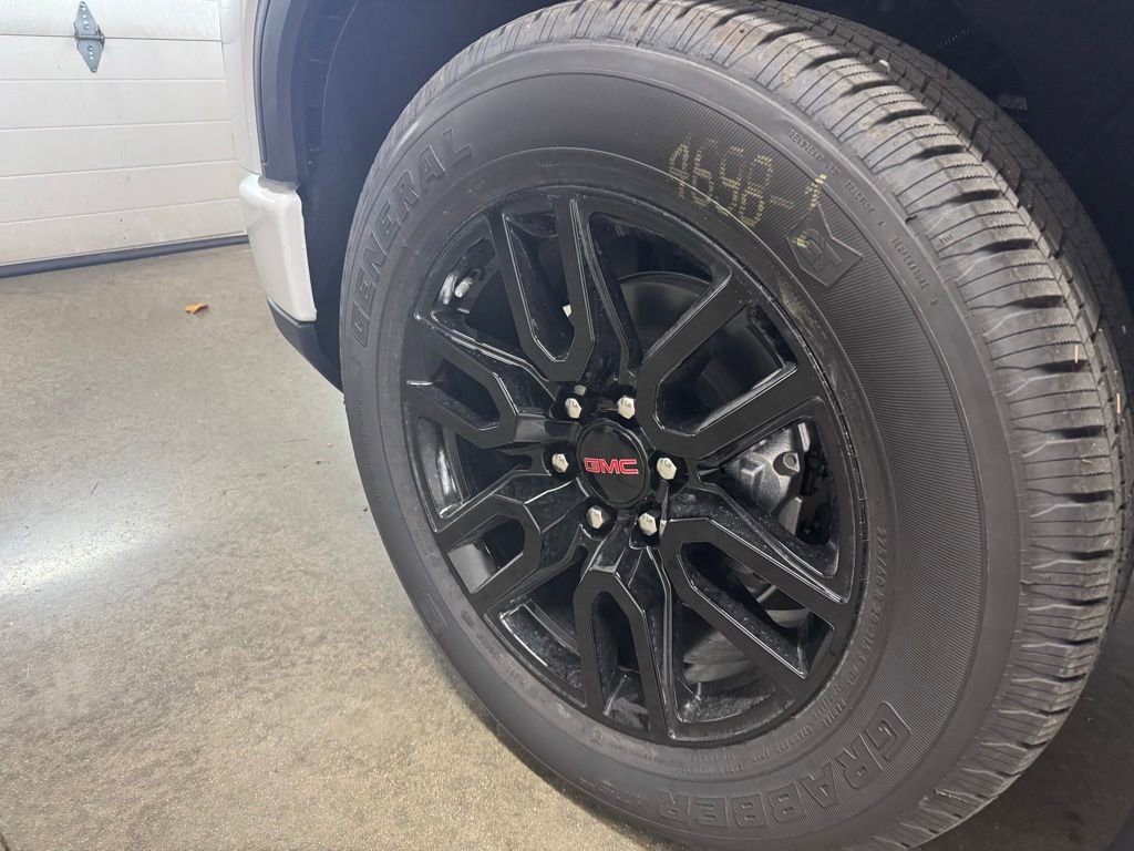 New 2026 GMC Sierra 1500 Elevation image 10