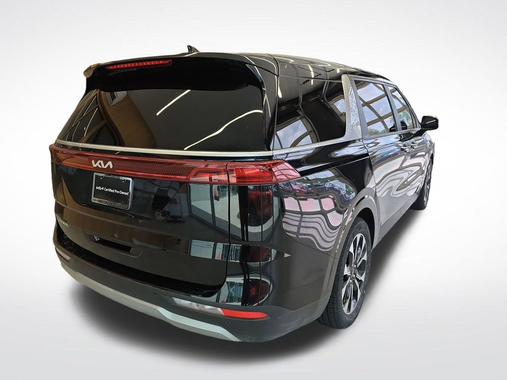 Used 2024 Kia Carnival EX image 6