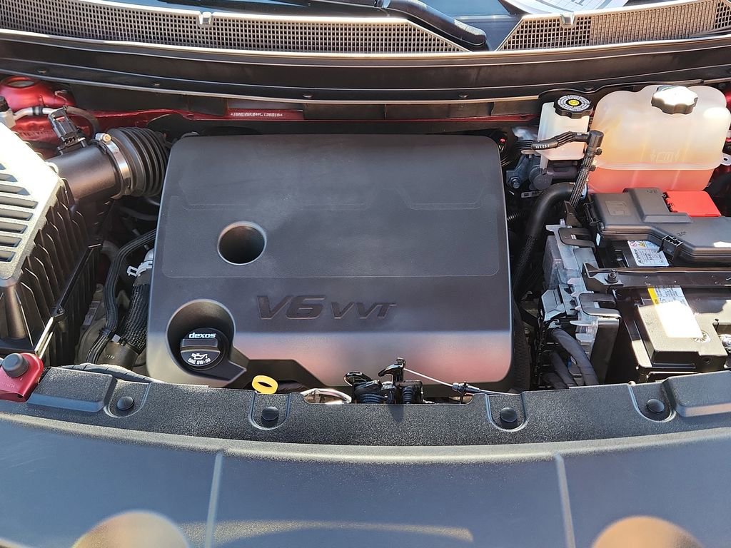 Used 2023 Chevrolet Traverse LT image 17