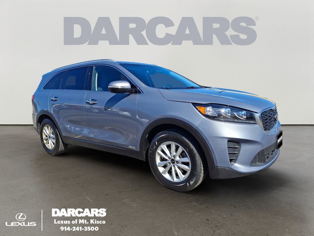 Used 2019 Kia Sorento LX w/ LX Convenience Package image 1