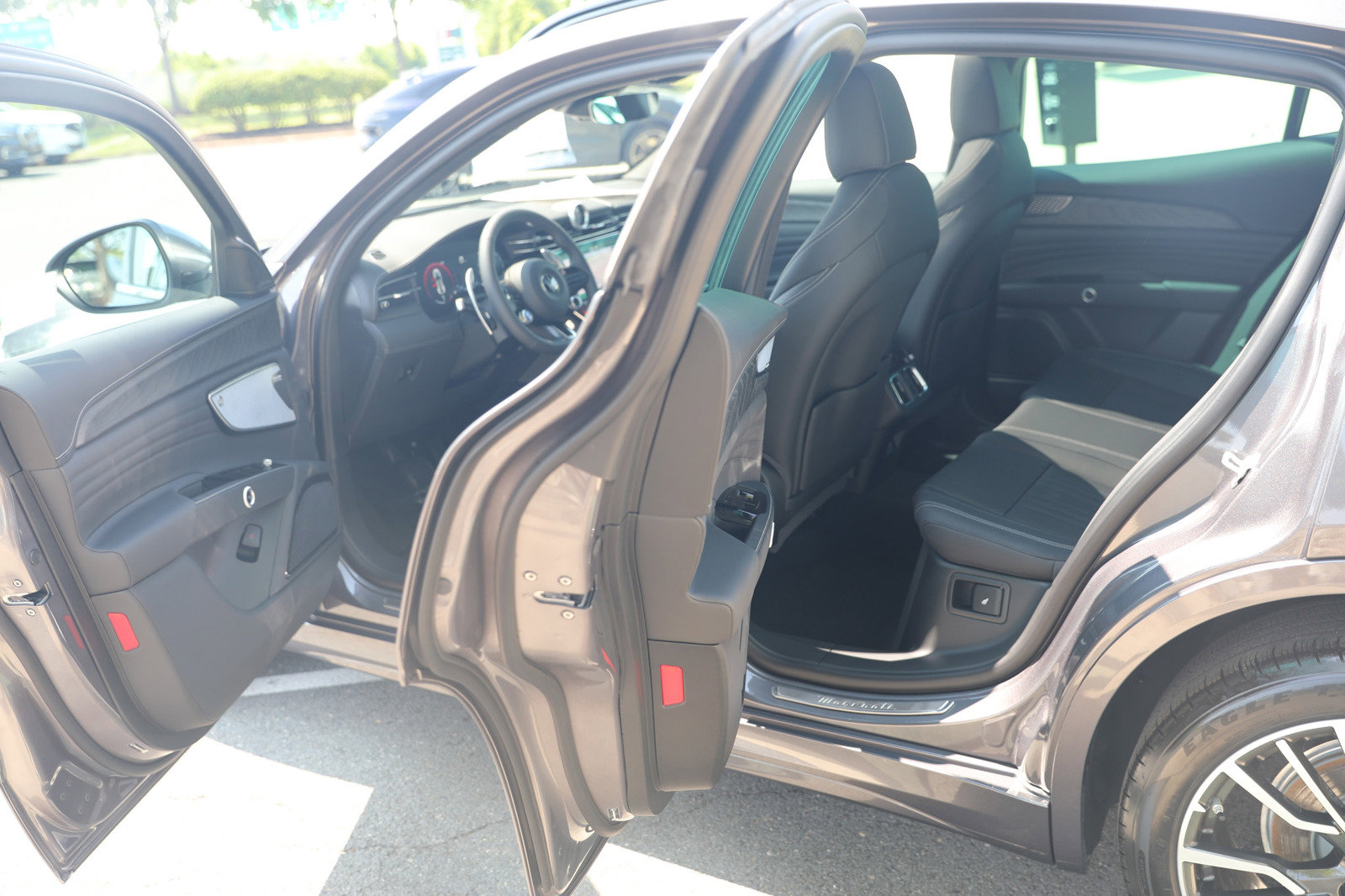 New 2024 Maserati Grecale GT image 38