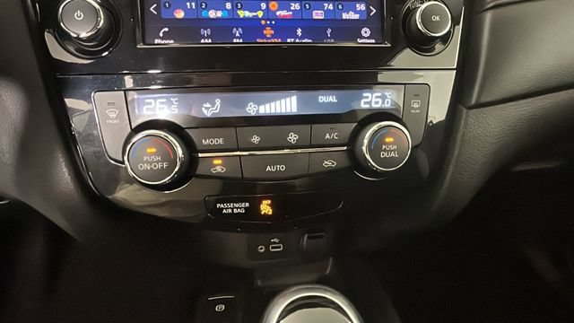 Used 2020 Nissan Rogue SV AWD/4WD image 23