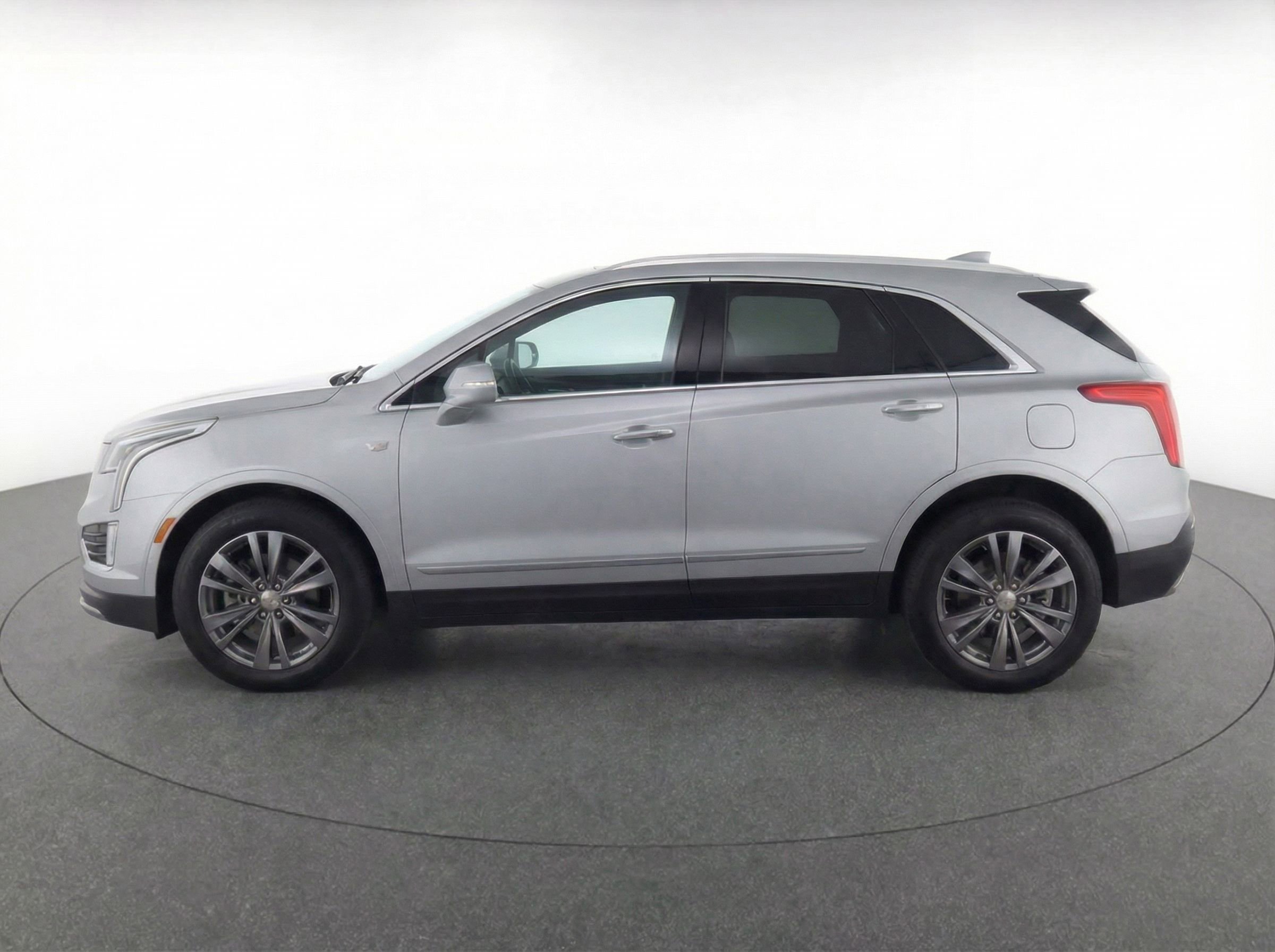 Certified 2024 Cadillac XT5 Premium Luxury FWD image 6