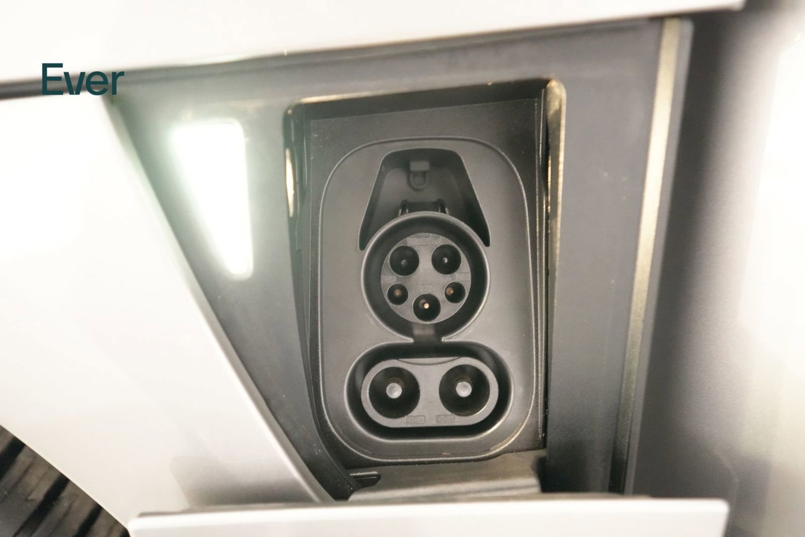 Used 2023 Lucid Air Touring image 10