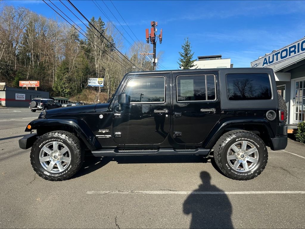 Used 2018 Jeep Wrangler Unlimited Sahara w/ Dual Top Group image 3
