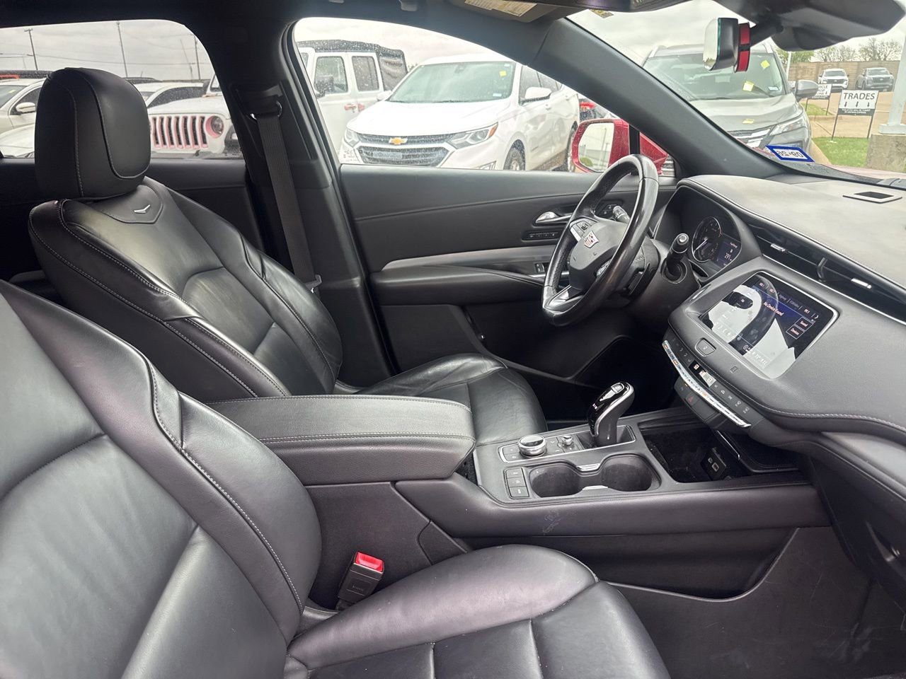 Used 2021 Cadillac XT4 Premium Luxury image 30