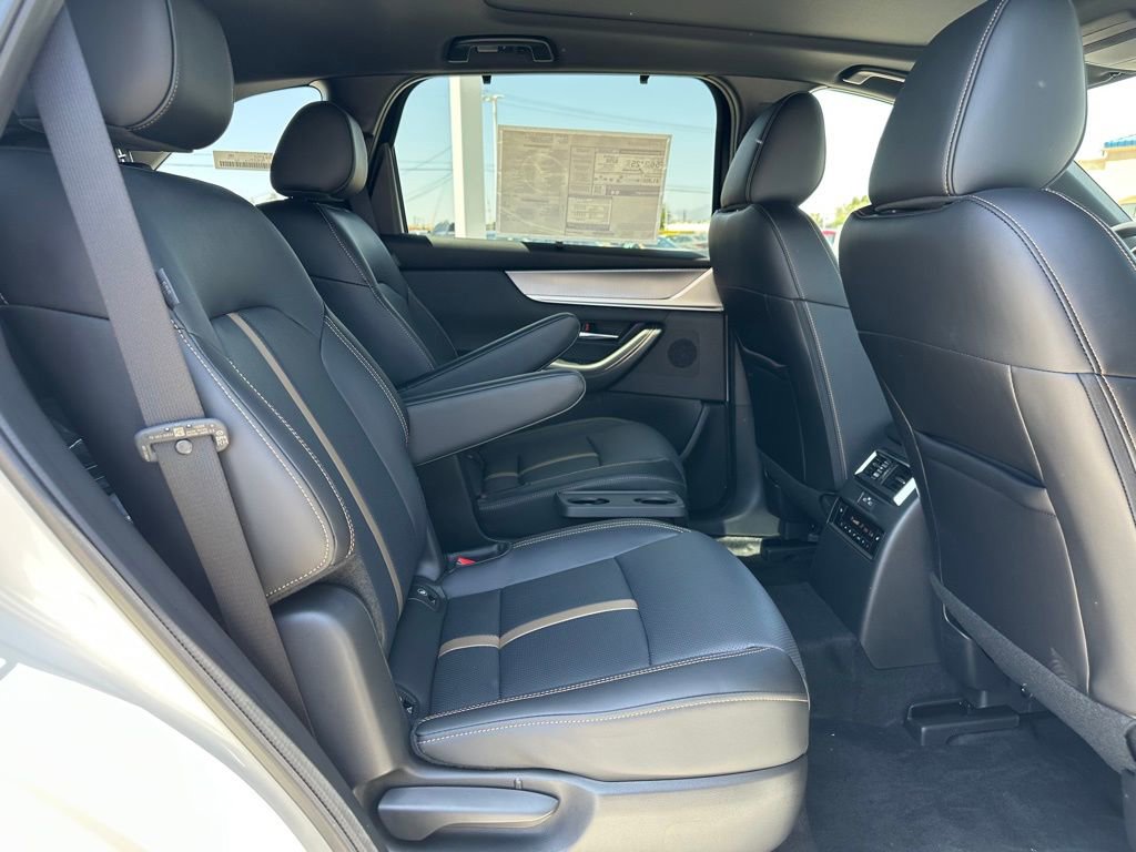 New 2025 MAZDA CX-90 Plug-In Hybrid w/ Premium Plus image 28