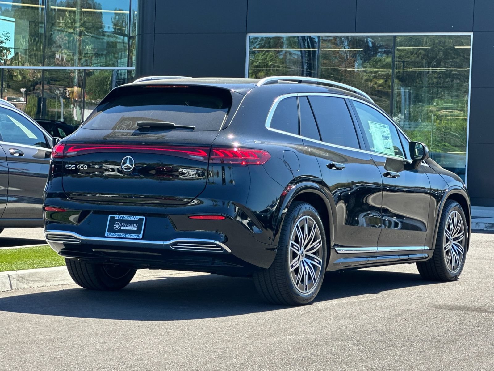 New 2026 Mercedes-Benz EQS 400 4MATIC SUV image 3