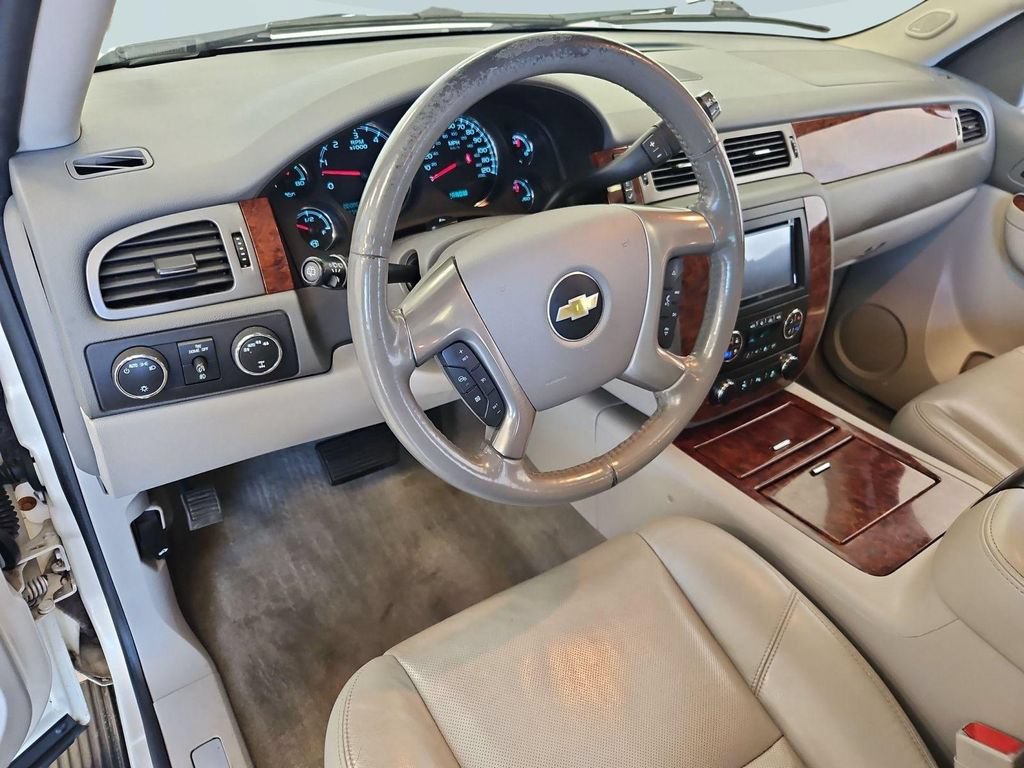 Used 2014 Chevrolet Suburban LTZ AWD/4WD image 13
