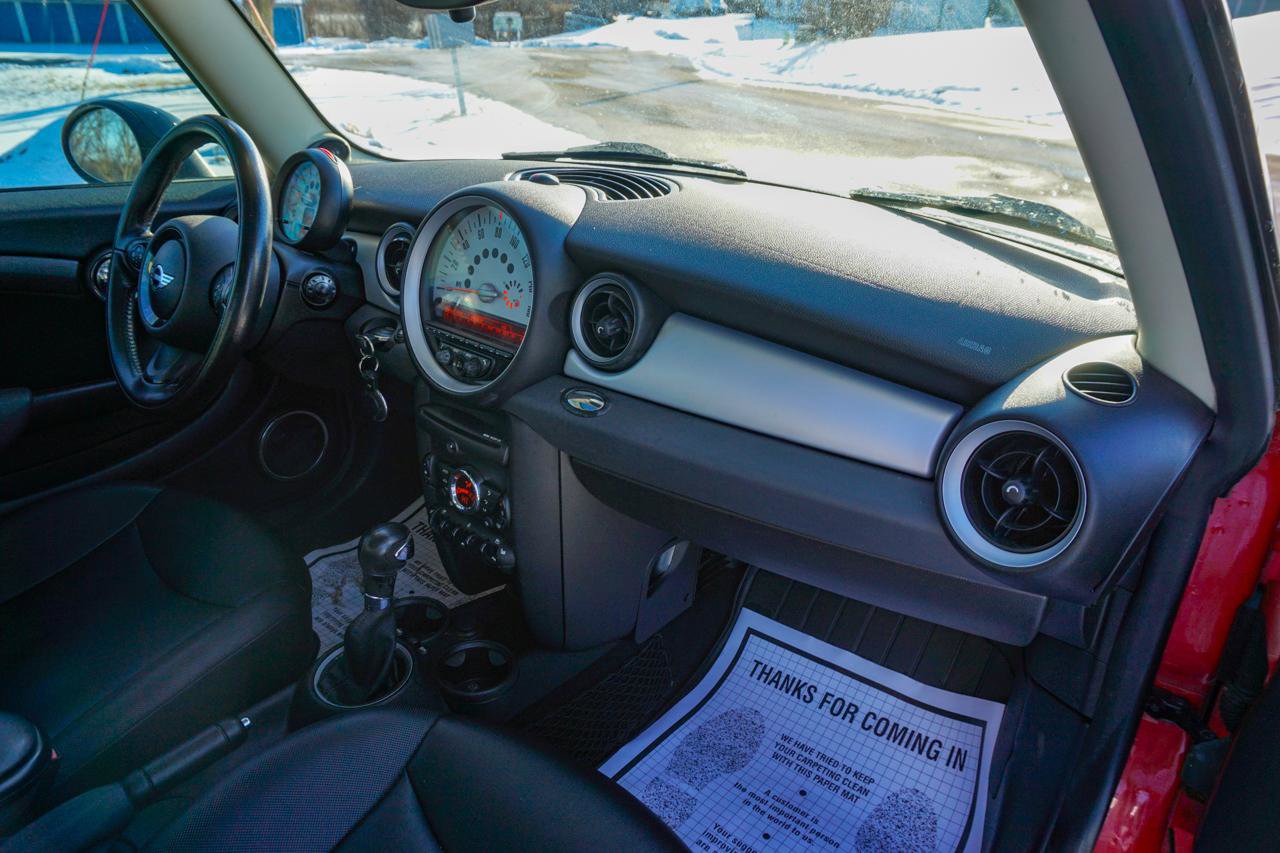 Used 2011 MINI Cooper Hardtop image 21