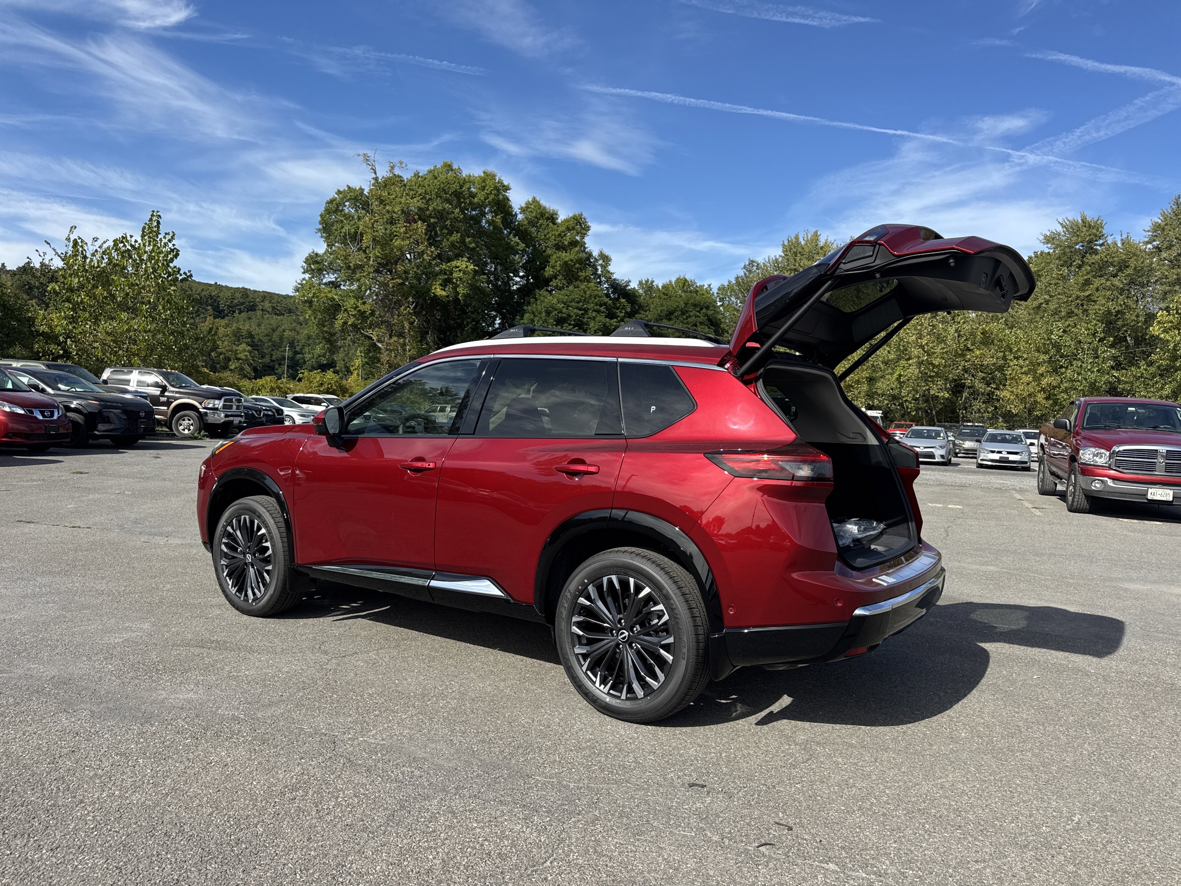 New 2026 Nissan Rogue Platinum image 31