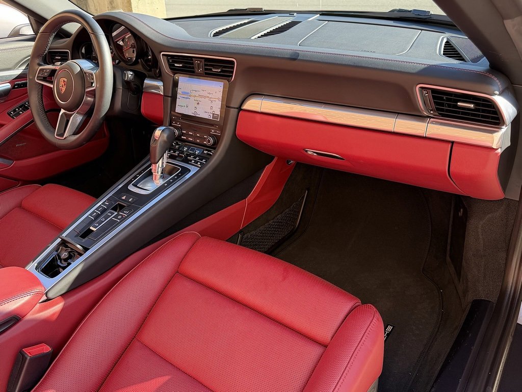 Certified 2019 Porsche 911 Carrera 4S image 21