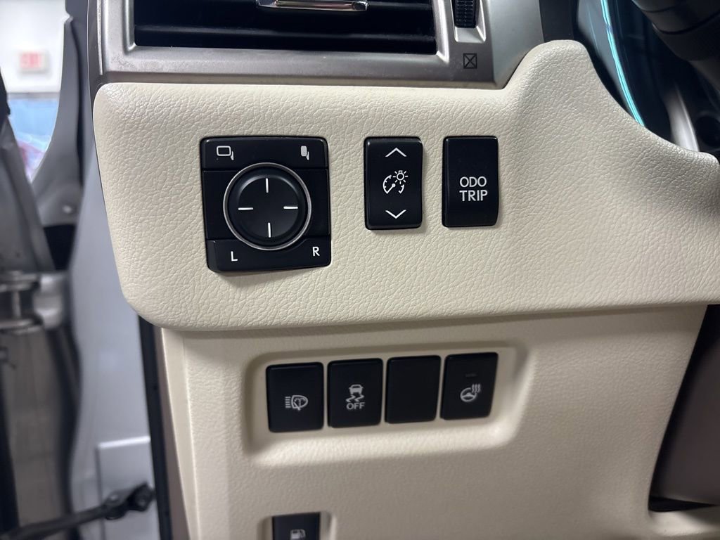 Used 2012 Lexus GX 460 Premium AWD/4WD image 15