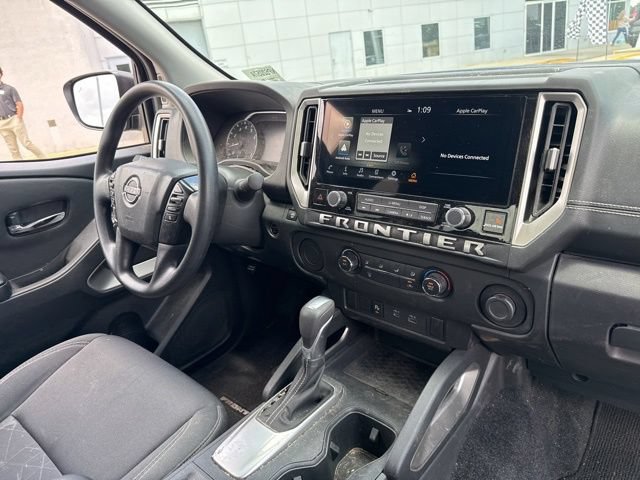 Used 2025 Nissan Frontier SV RWD image 22