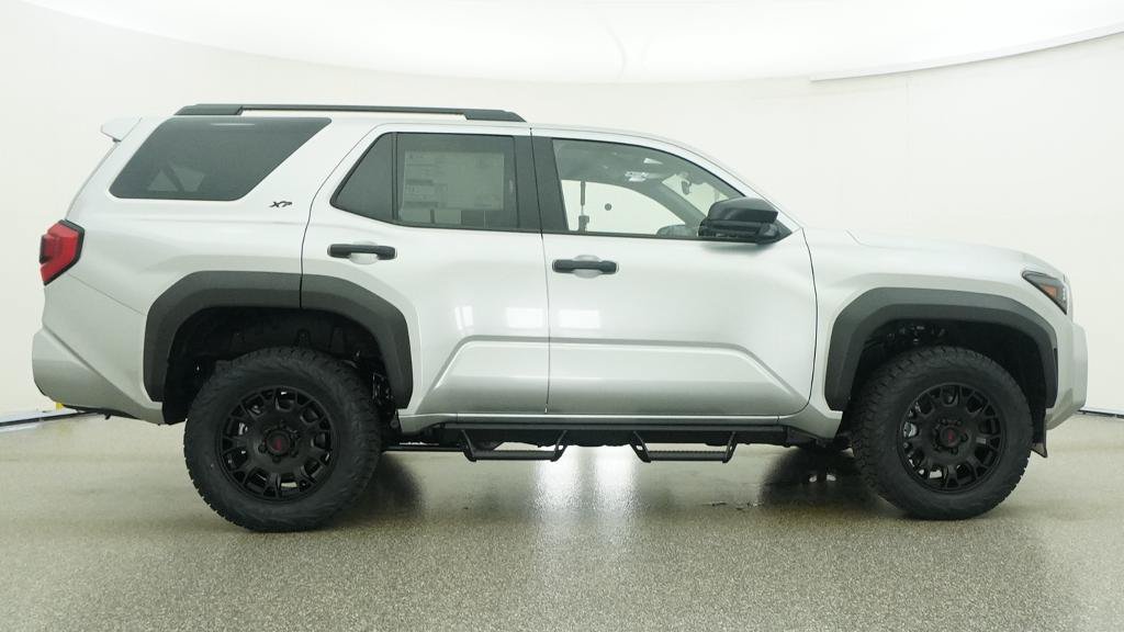 New 2026 Toyota 4Runner SR5 AWD/4WD image 30