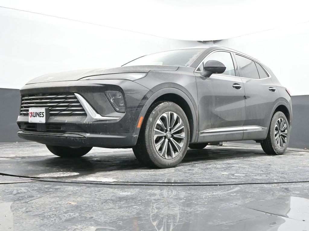 Used 2024 Buick Envision Preferred image 43