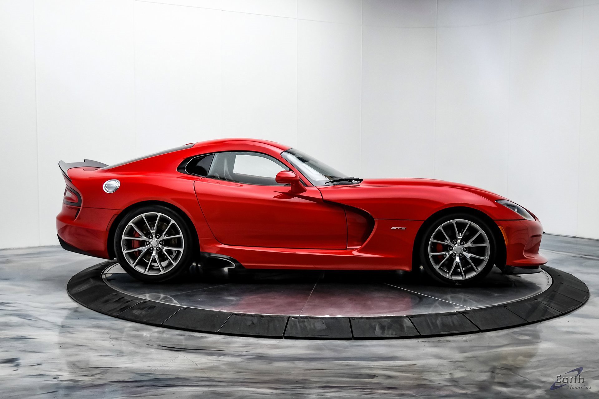 Used 2014 SRT Viper GTS w/ GTS Laguna Interior Package image 16