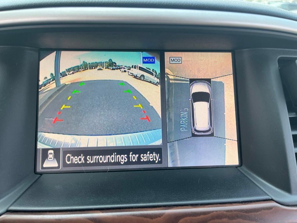 Used 2017 Nissan Pathfinder Platinum FWD image 24
