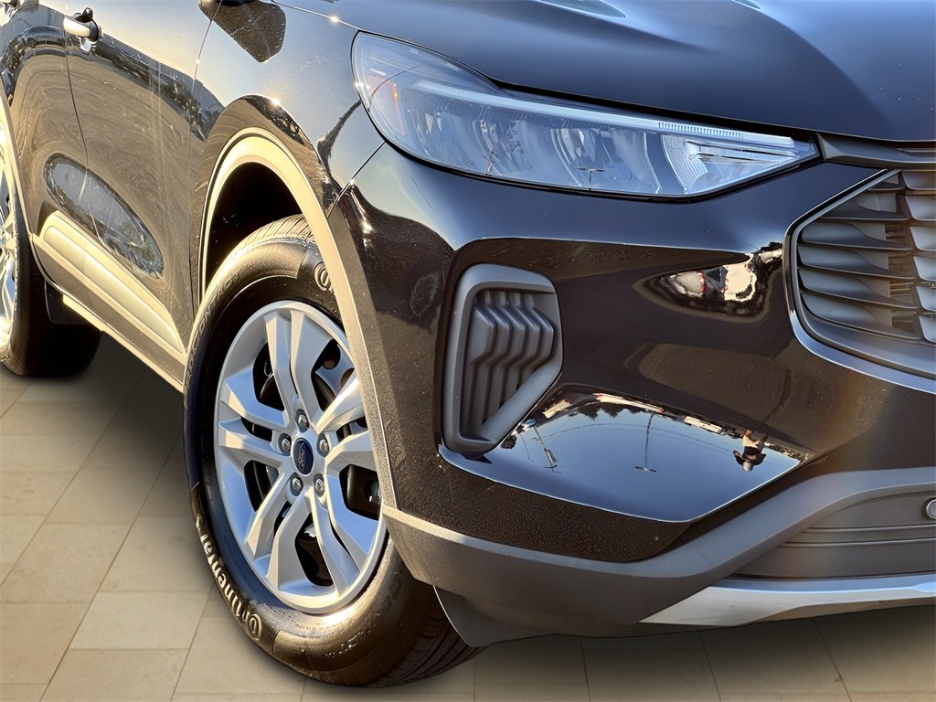 Used 2023 Ford Escape AWD image 34