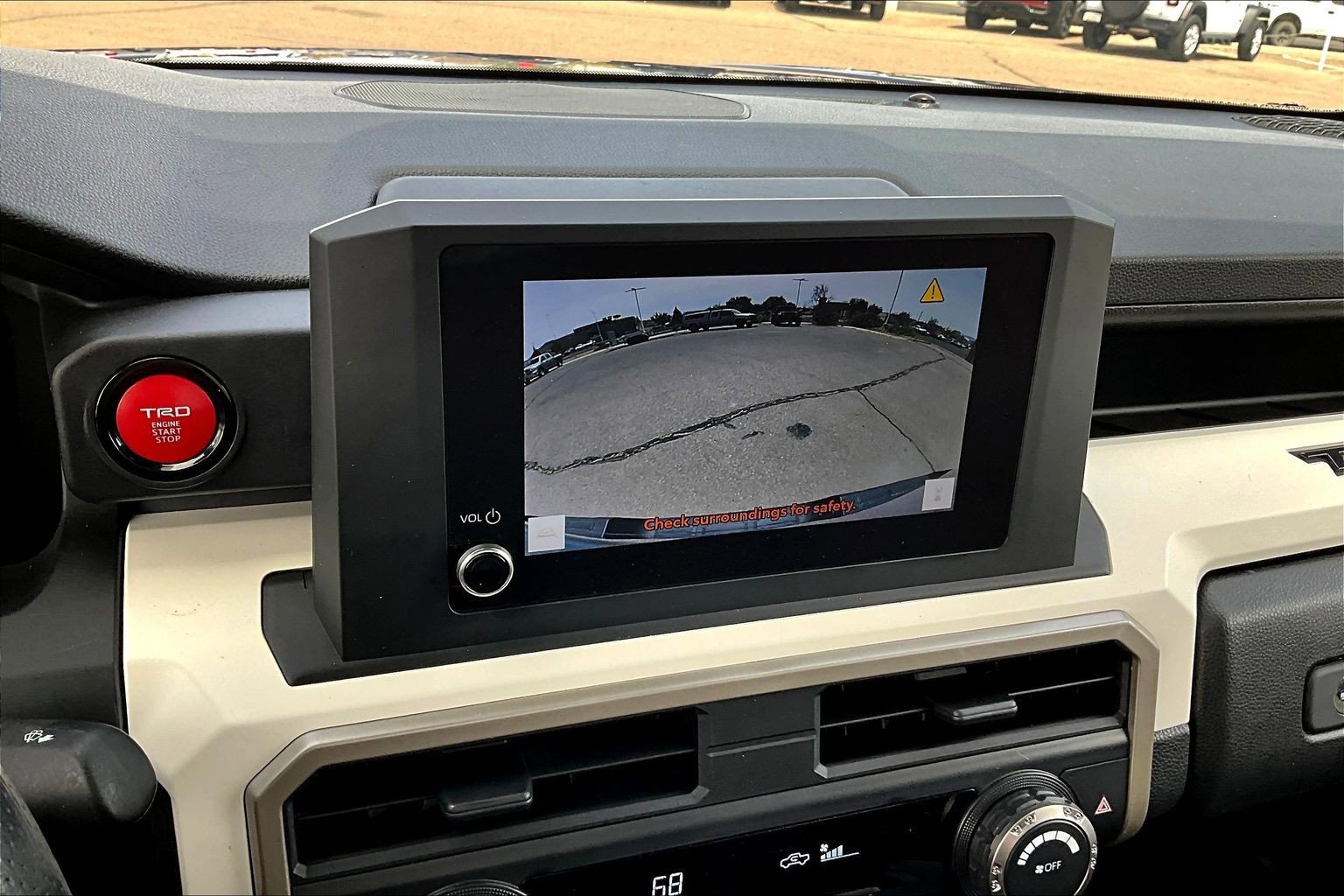 Used 2024 Toyota Tacoma TRD Off-Road AWD/4WD image 15
