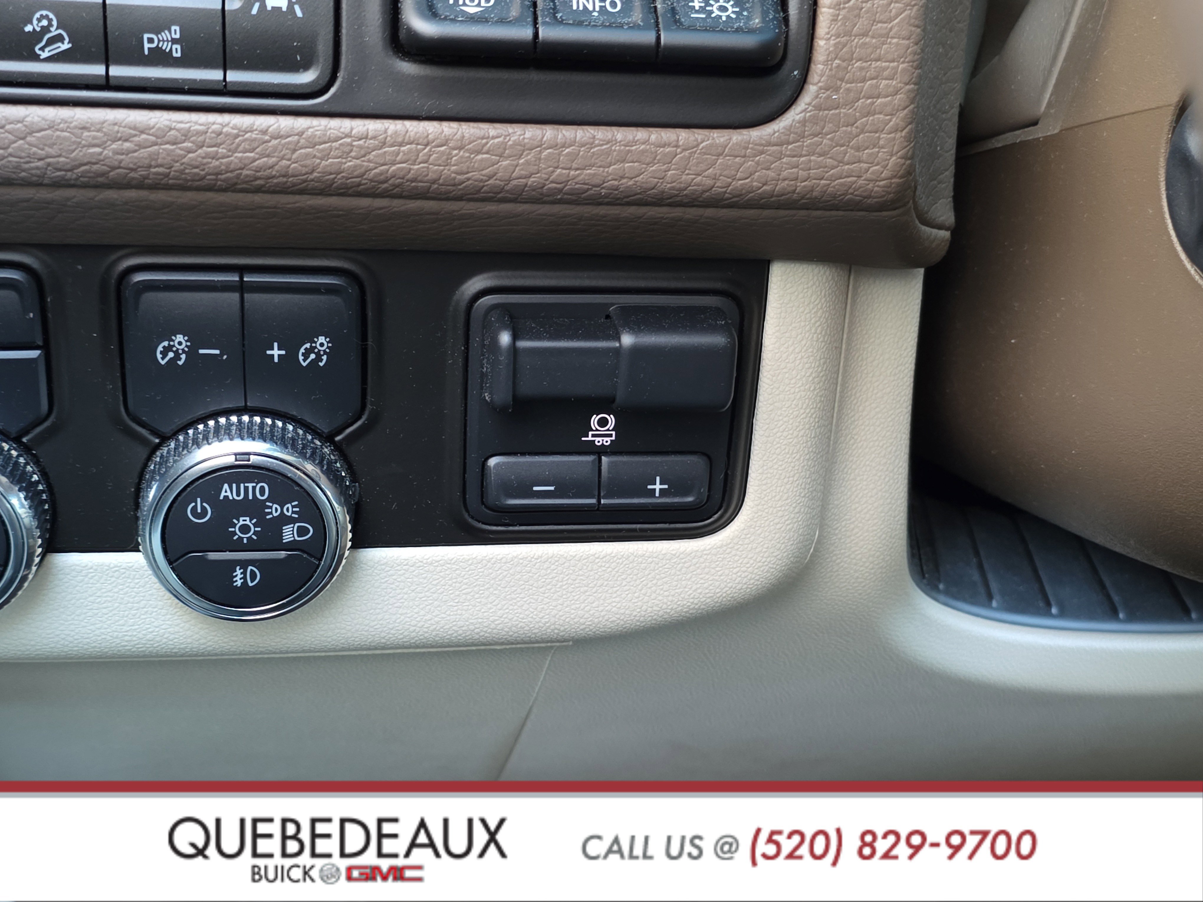 Used 2024 GMC Yukon Denali w/ Denali Reserve Package image 33