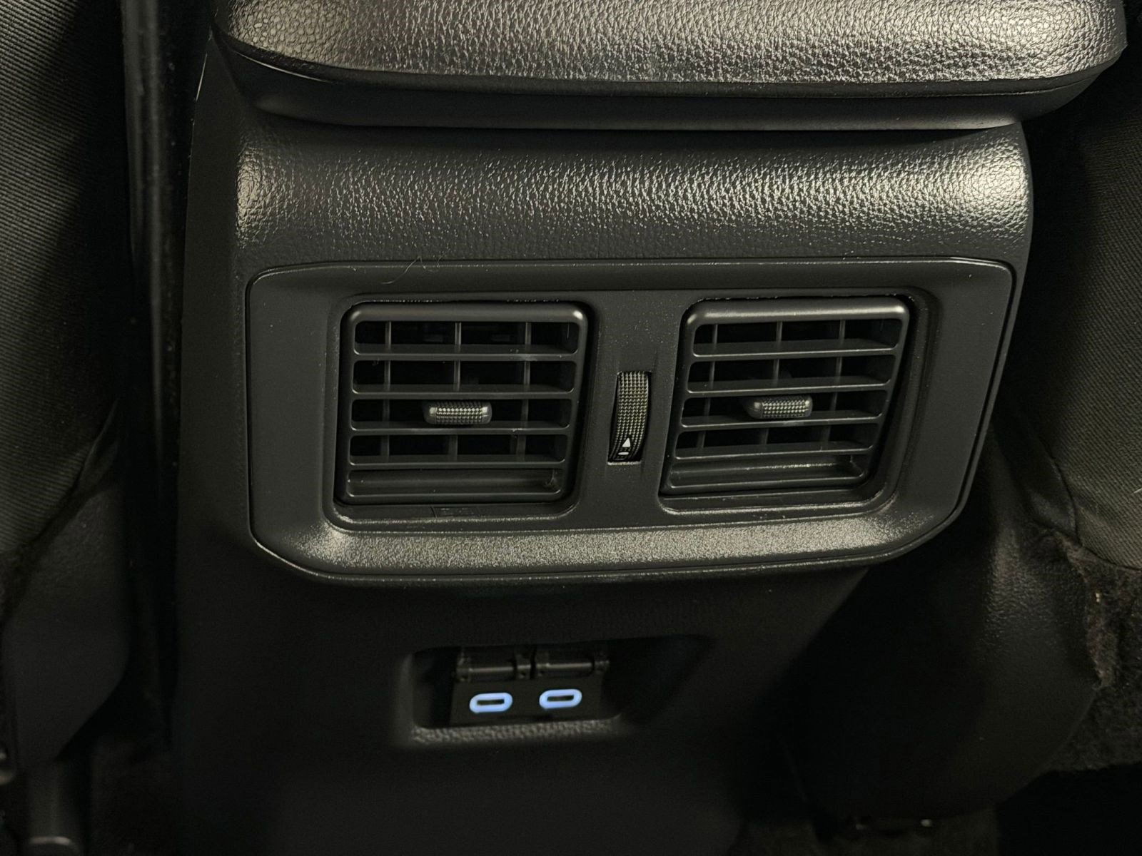 Used 2025 Toyota RAV4 XLE image 20