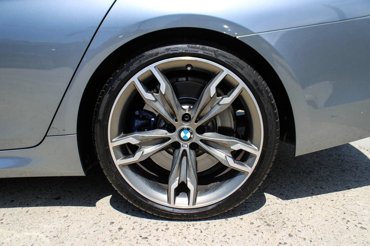 Used 2020 BMW M550i xDrive w/ Executive Package AWD/4WD image 39