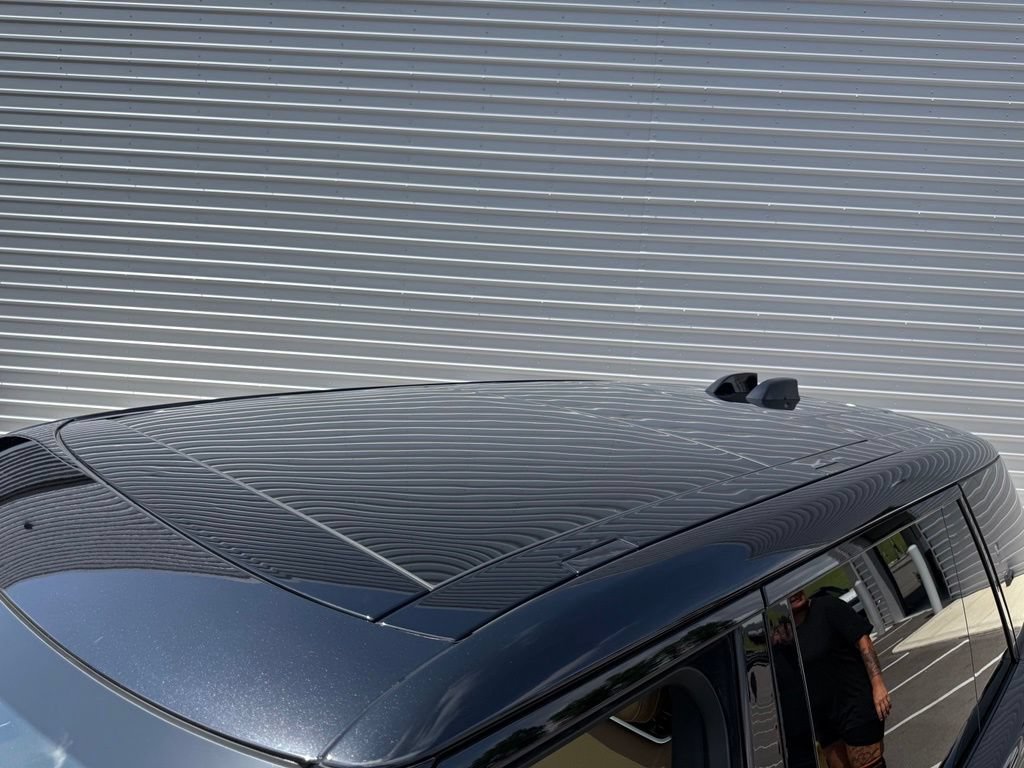 Certified 2025 Land Rover Range Rover Long Wheelbase SE AWD/4WD image 11