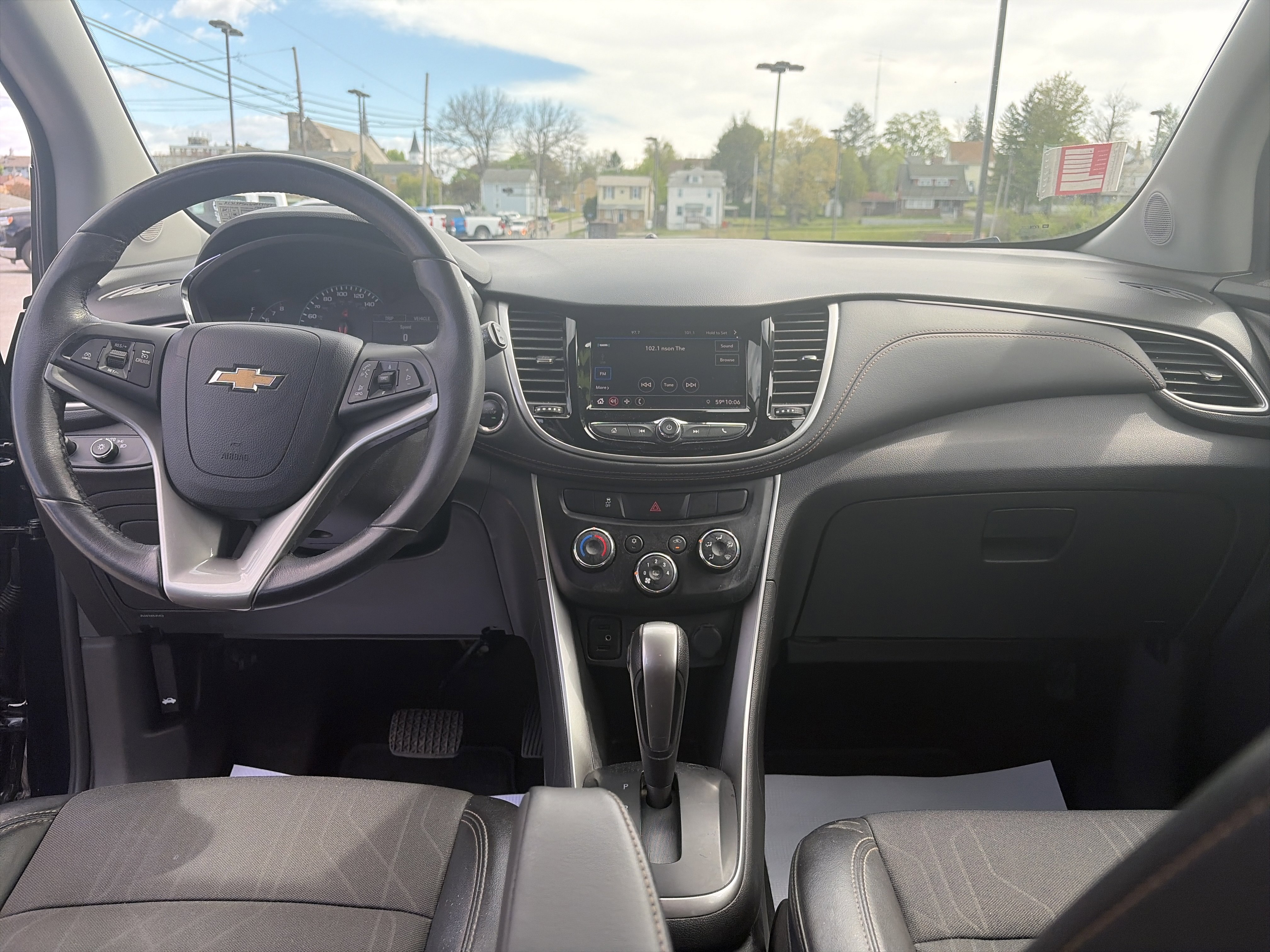Used 2022 Chevrolet Trax LT w/ LT Convenience Package AWD/4WD image 14