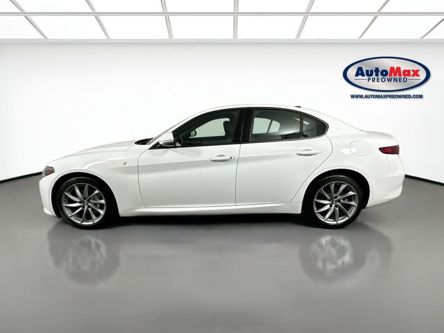 Used 2022 Alfa Romeo Giulia Ti image 9