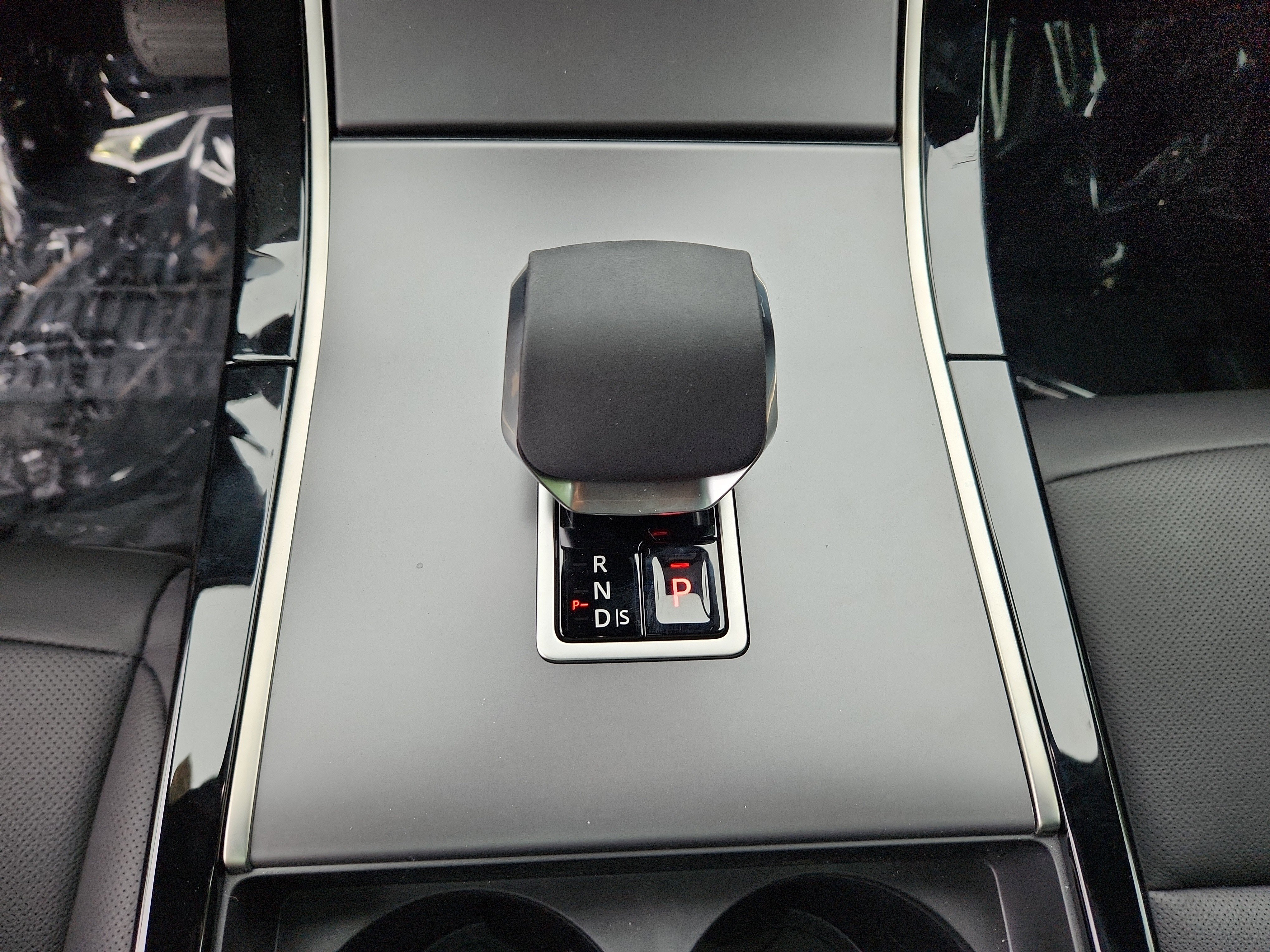 New 2026 Land Rover Range Rover Evoque S image 16