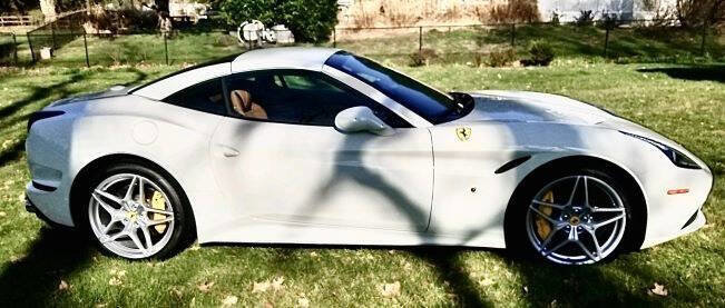 Used 2017 Ferrari California T RWD image 2