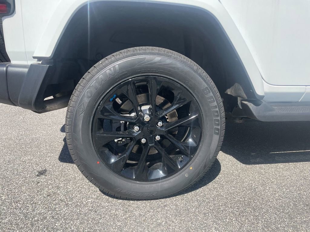 Used 2023 Jeep Wrangler Sahara image 30