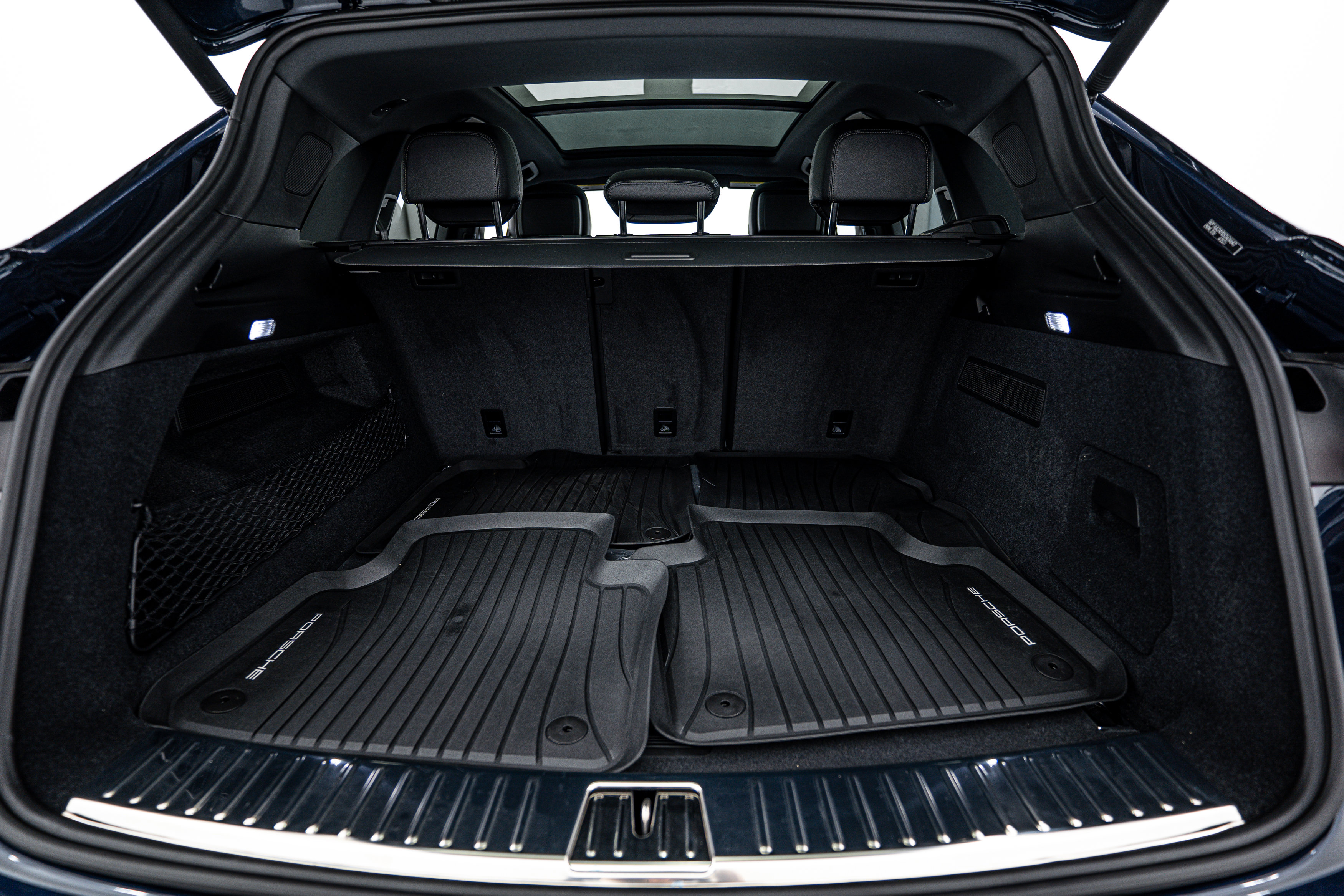 Certified 2025 Porsche Cayenne image 25