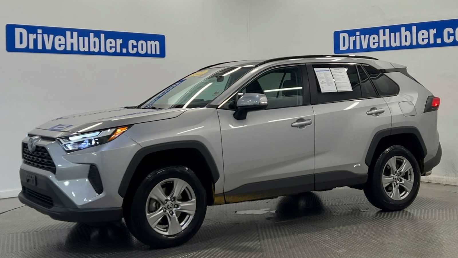 Used 2023 Toyota RAV4 XLE w/ Convenience Package AWD/4WD image 4