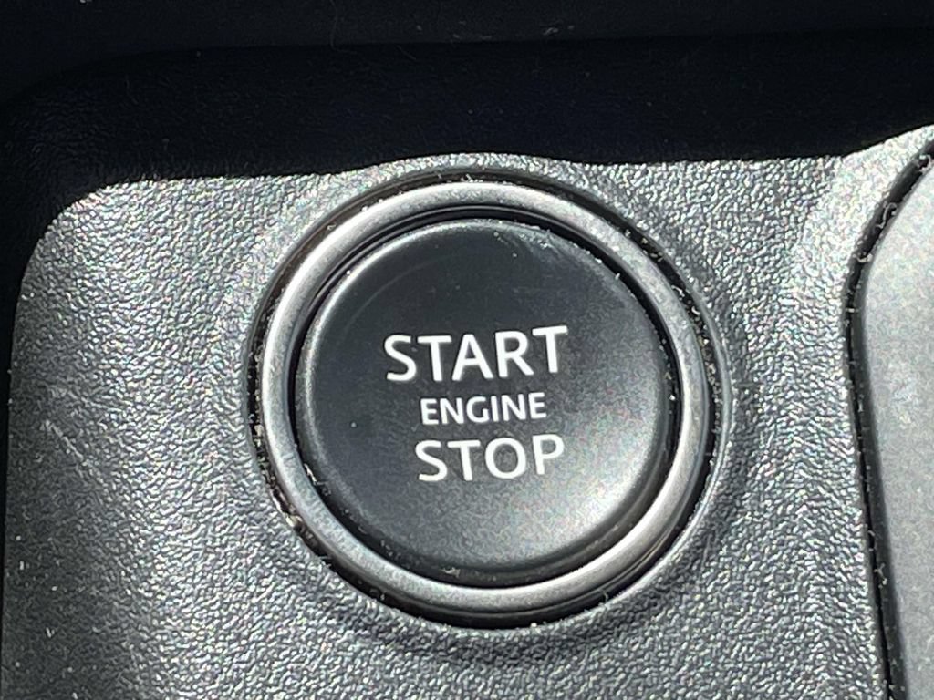 Certified 2023 Land Rover Defender 110 S AWD/4WD image 38