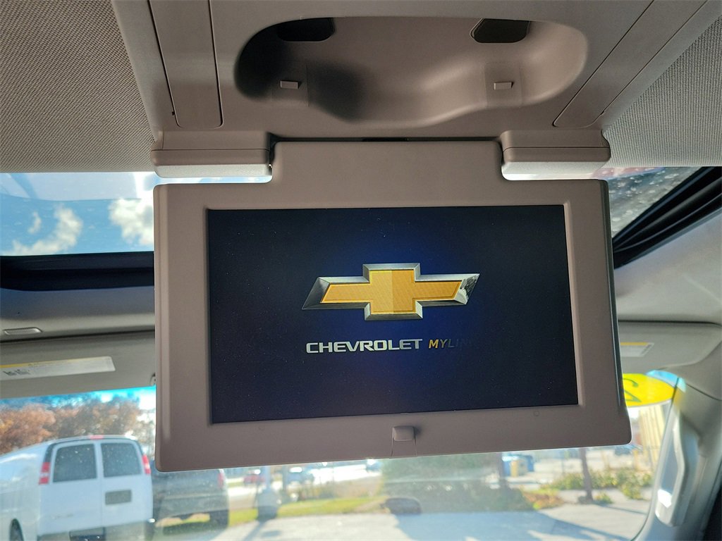 Used 2017 Chevrolet Suburban Premier image 17