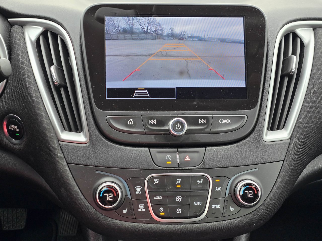 Used 2025 Chevrolet Malibu LT image 17