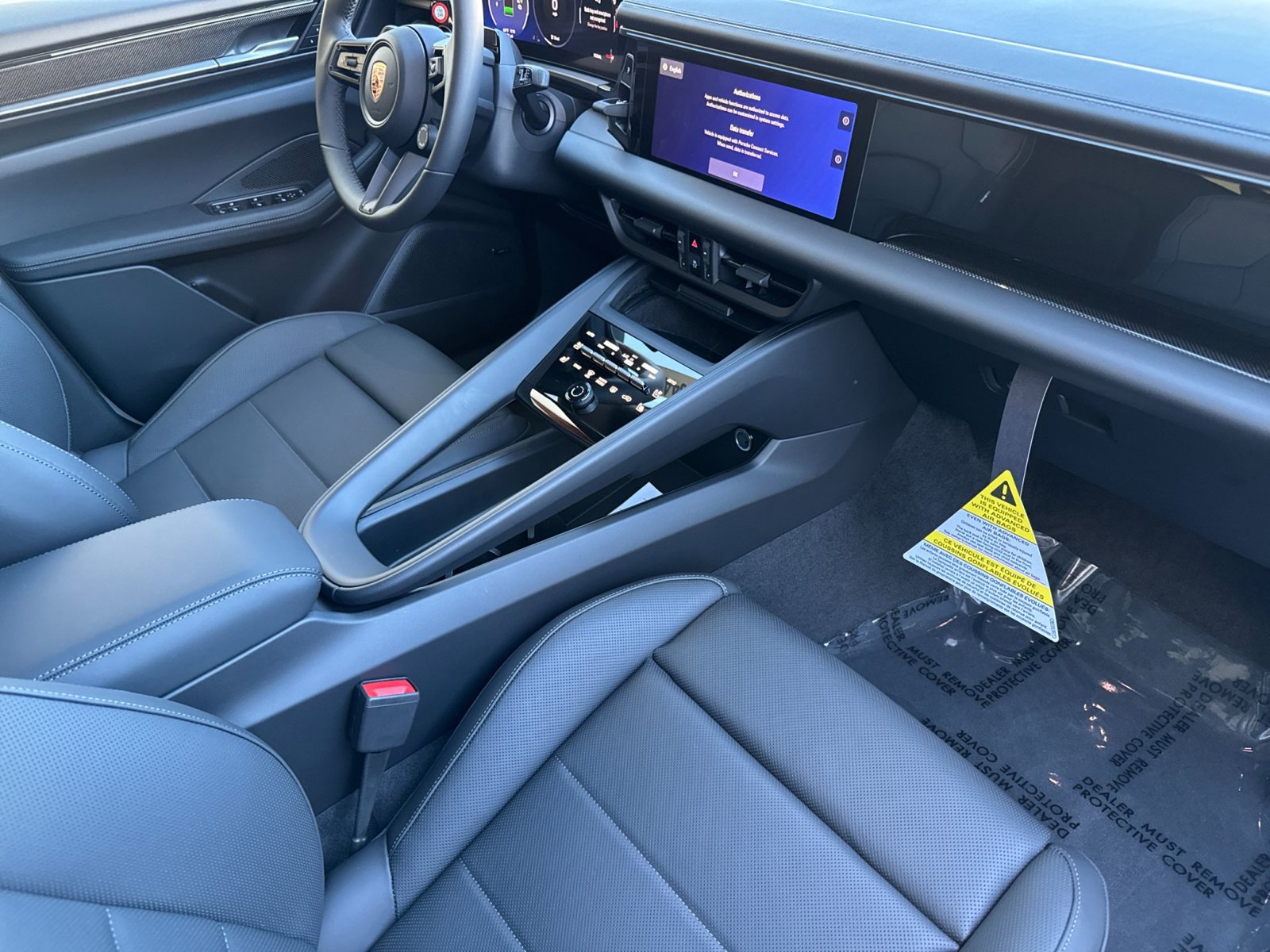 New 2026 Porsche Macan 4S Electric AWD/4WD image 18