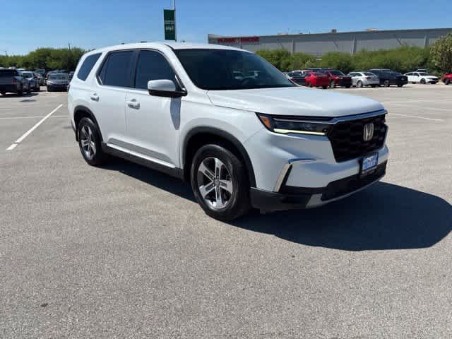 Used 2025 Honda Pilot EX-L image 7