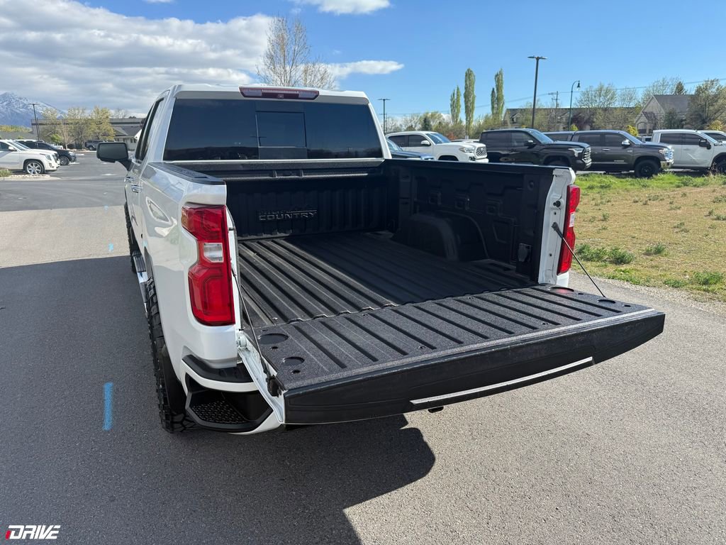 Used 2019 Chevrolet Silverado 1500 High Country w/ Technology Package image 13