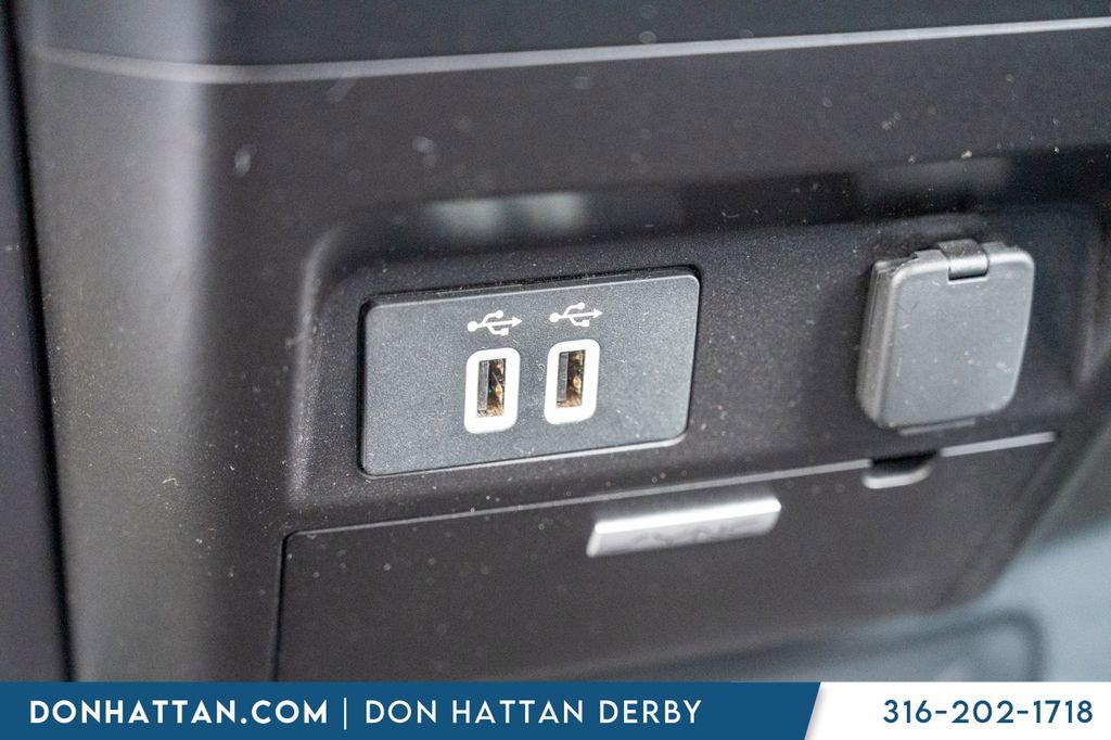 Used 2016 Ford F150 XLT w/ Equipment Group 302A Luxury image 12