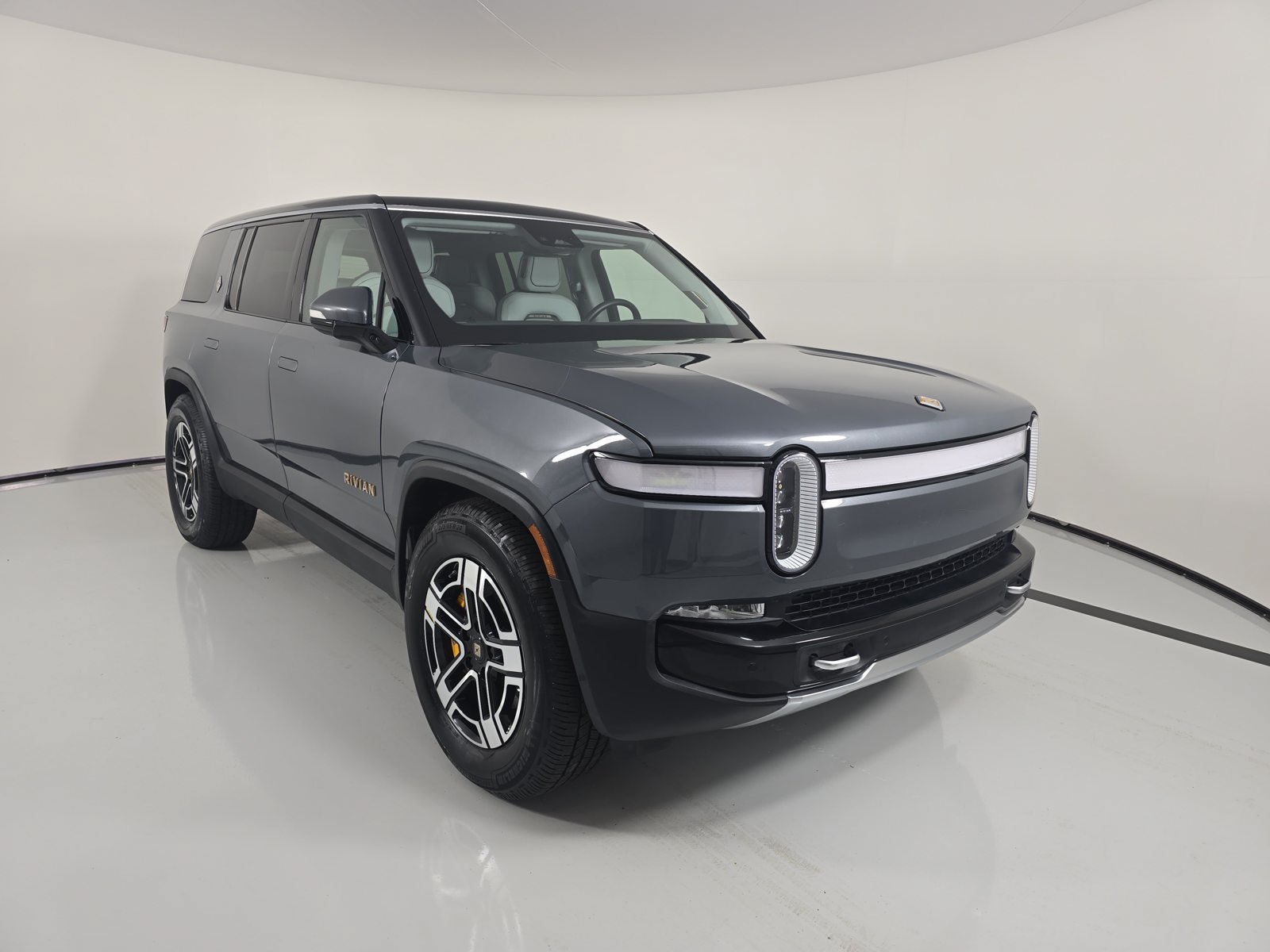 Used 2023 Rivian R1S Launch Edition Quad AWD/4WD image 7