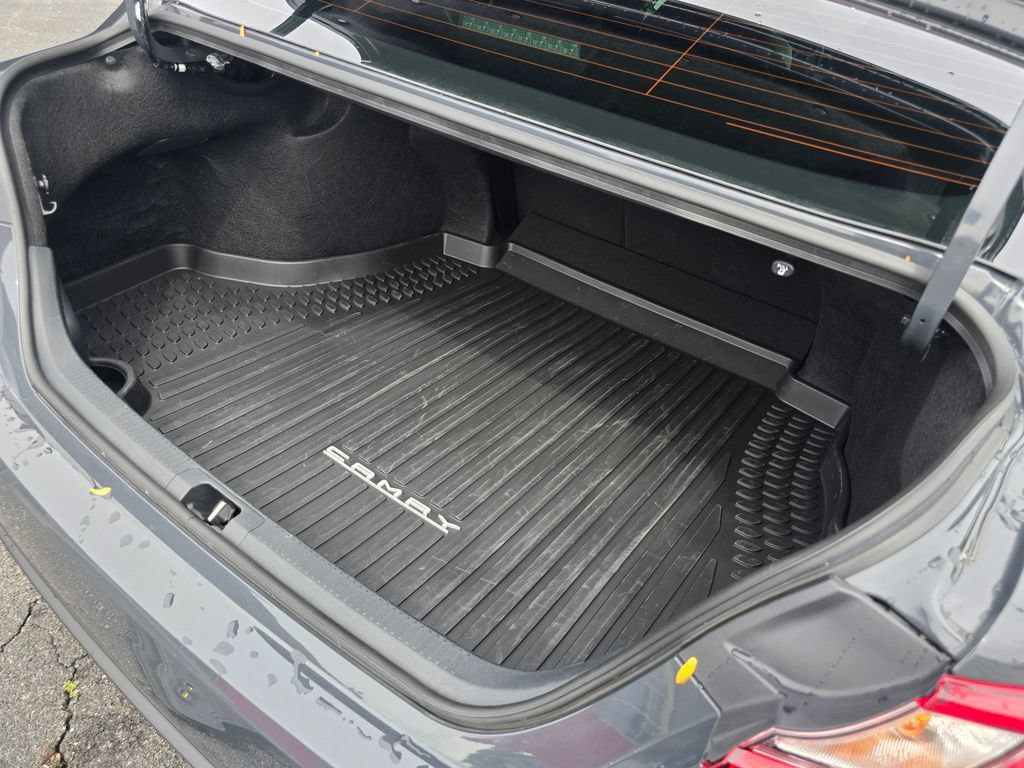 Used 2025 Toyota Camry SE FWD image 18