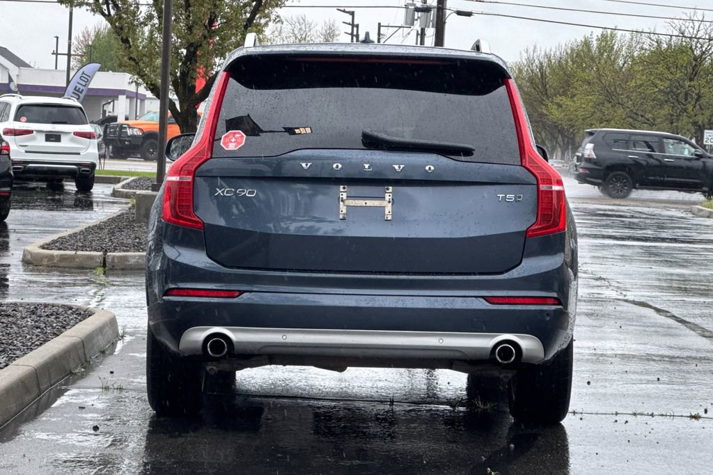 Used 2018 Volvo XC90 T5 Momentum w/ Convenience Package image 5