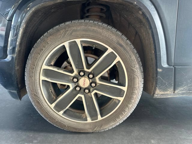 Used 2019 GMC Acadia Denali w/ Technology Package FWD image 20
